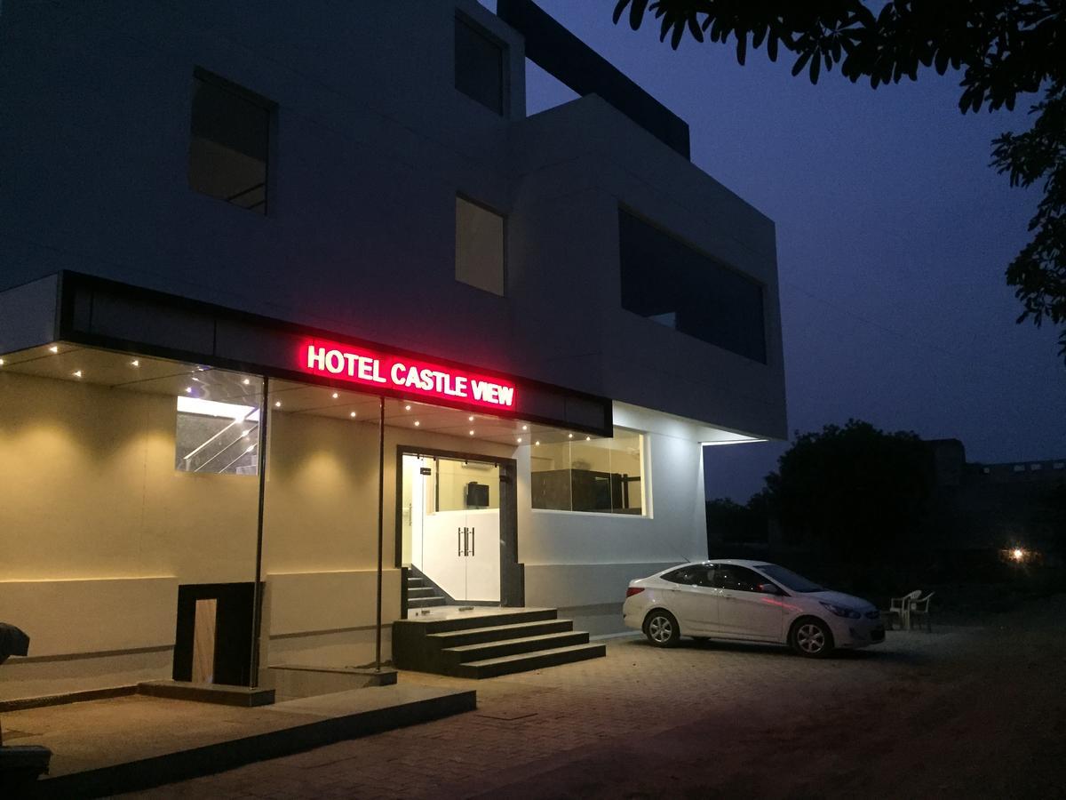 Hotel Castle View Agra  Exteriör bild